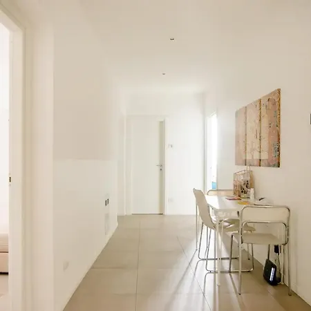 Tree Modern