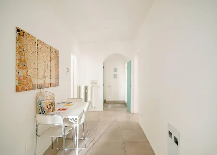 Tree Modern Guest house Bergamo