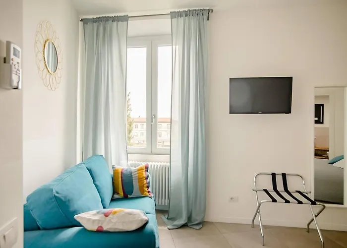 Tree Modern Guest house Bergamo
